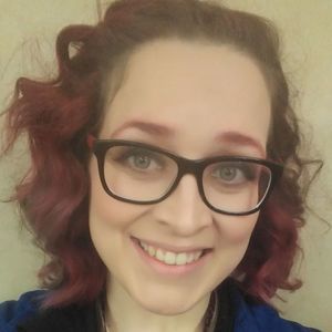 Meet your Posher, Adrianne